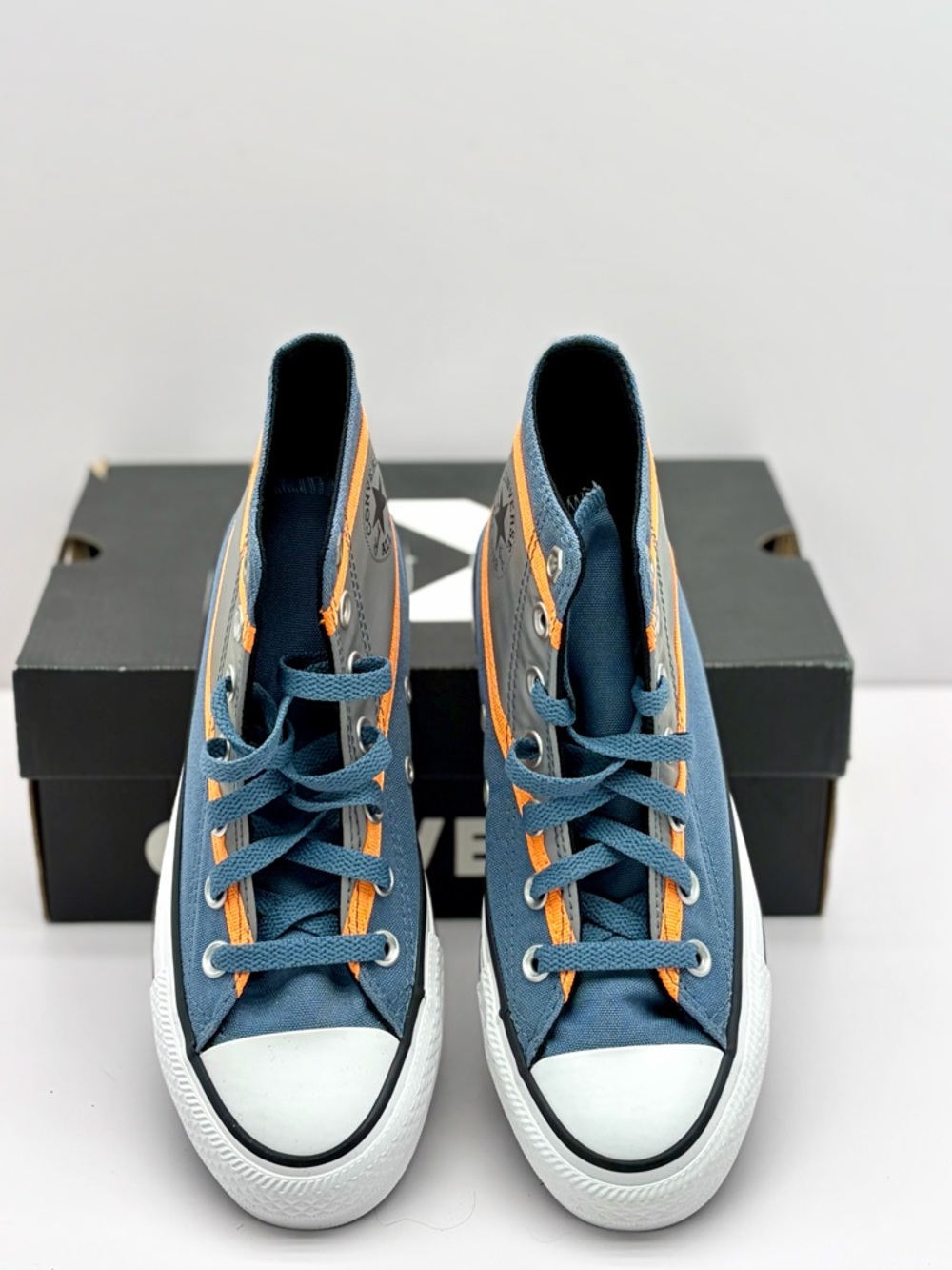 Converse High Top Sneakers in Blue with Orange Stripe women’s size 6 - Picture 4 of 9